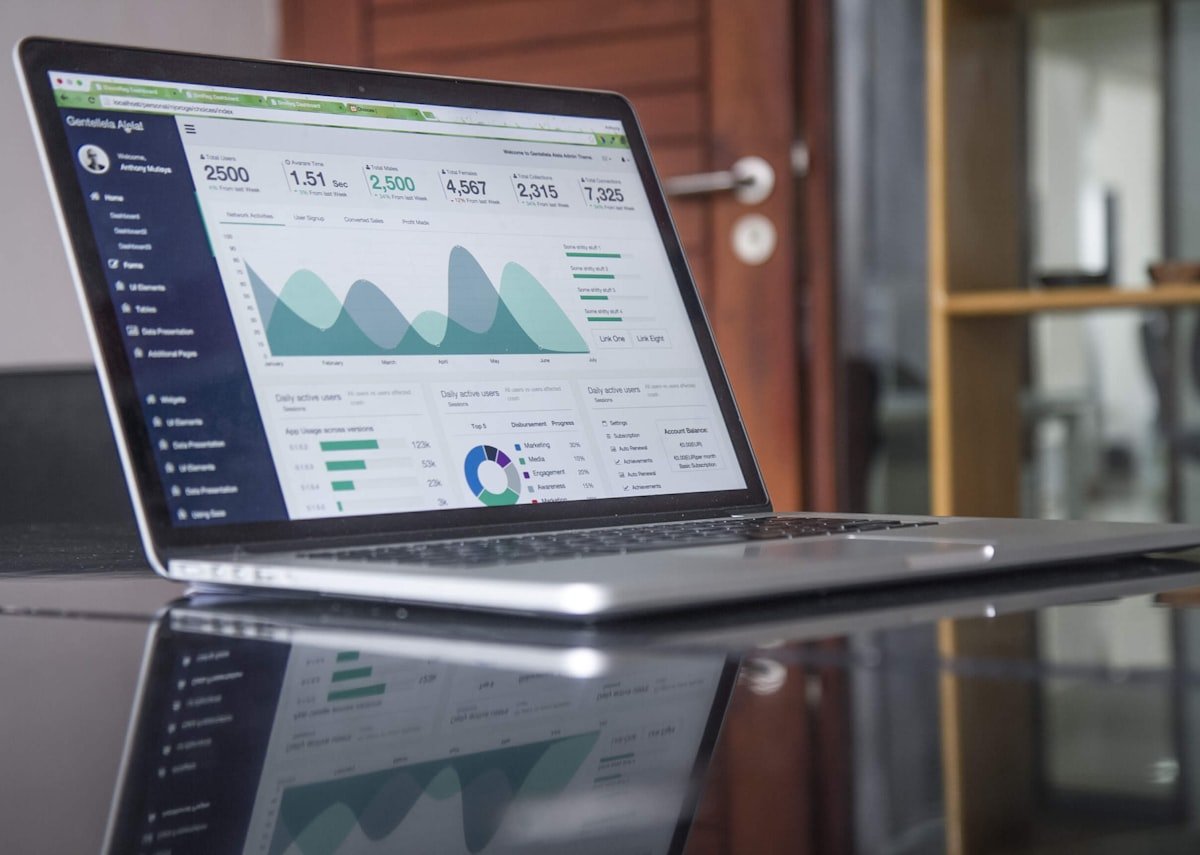 WP Helper Tools operator dashboard UX for WordPress plugins