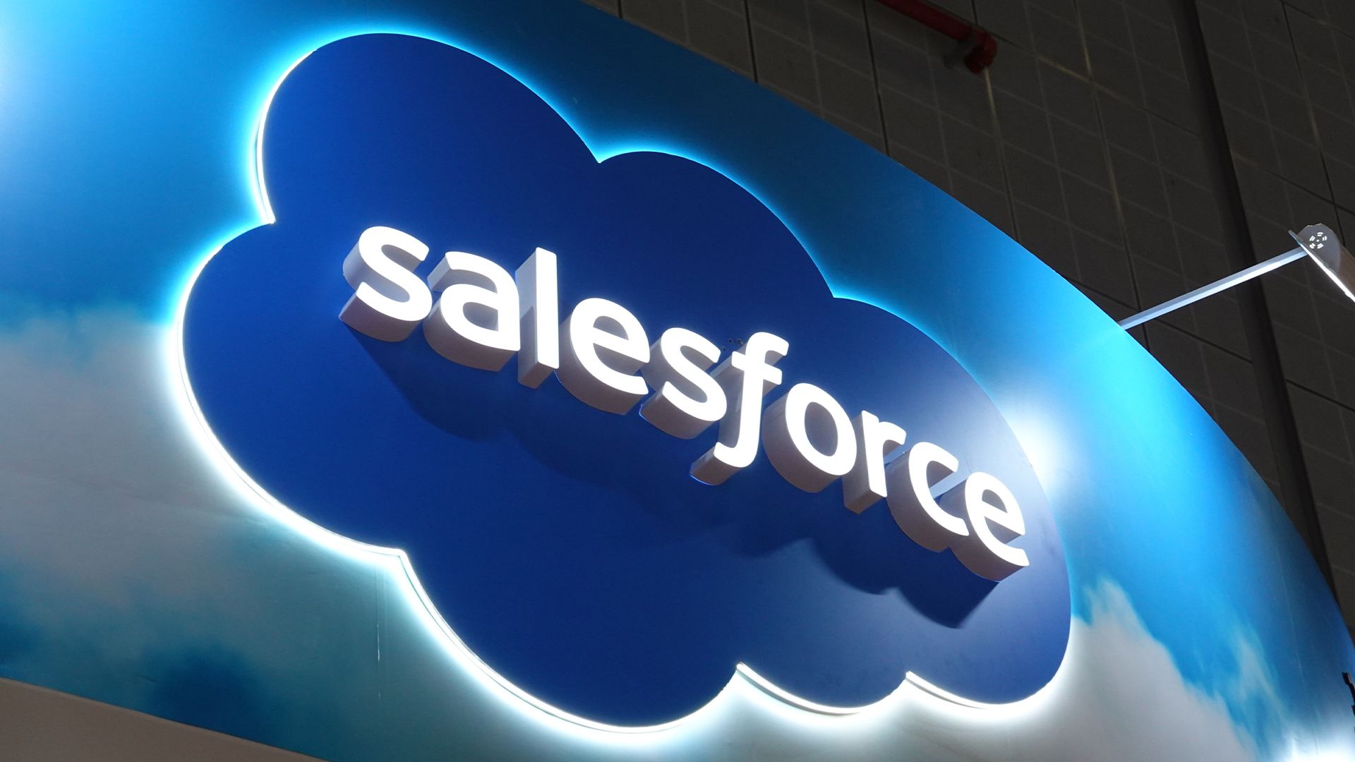 Salesforce Unveils AI Agents for Telecoms