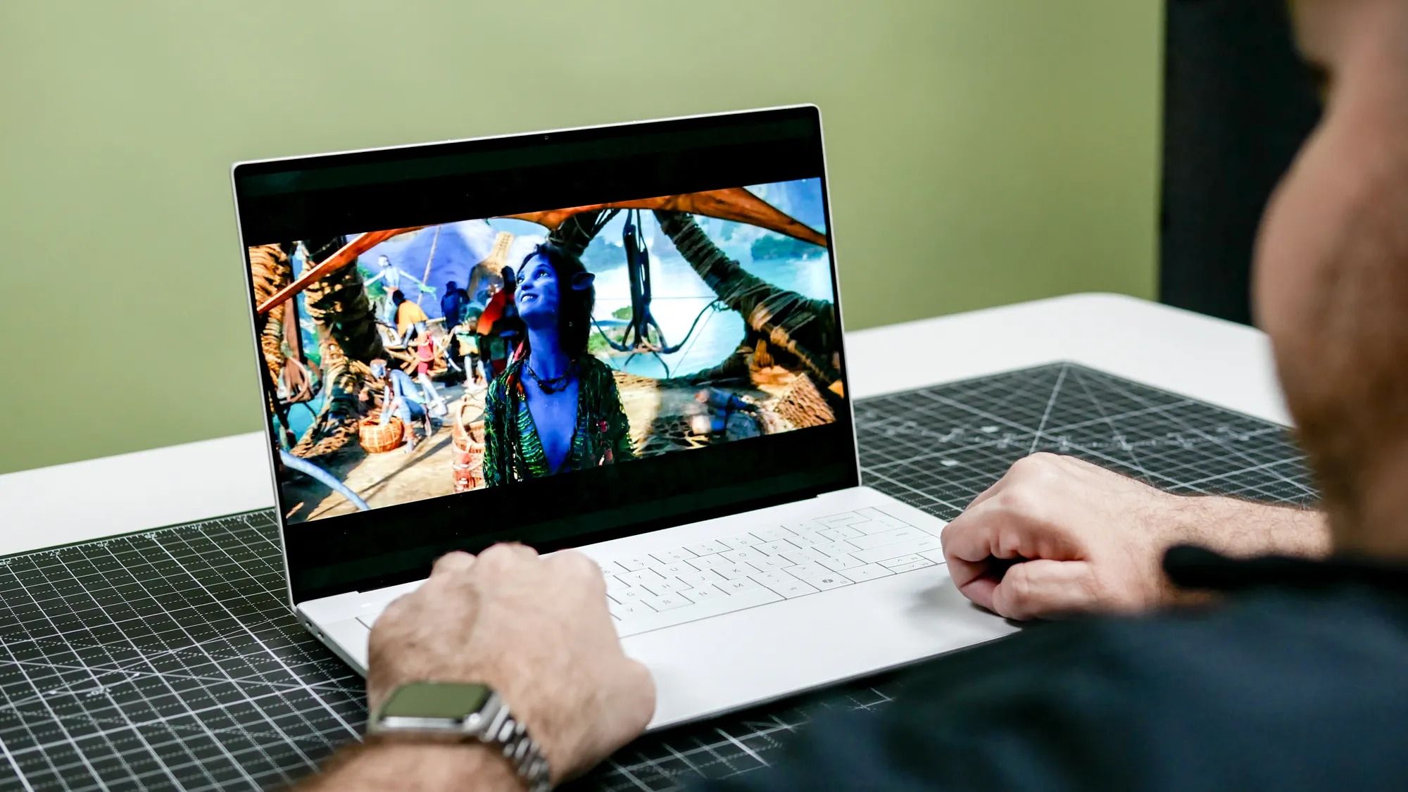 Dell 14 Premium: $820 Off for Top-Notch Value