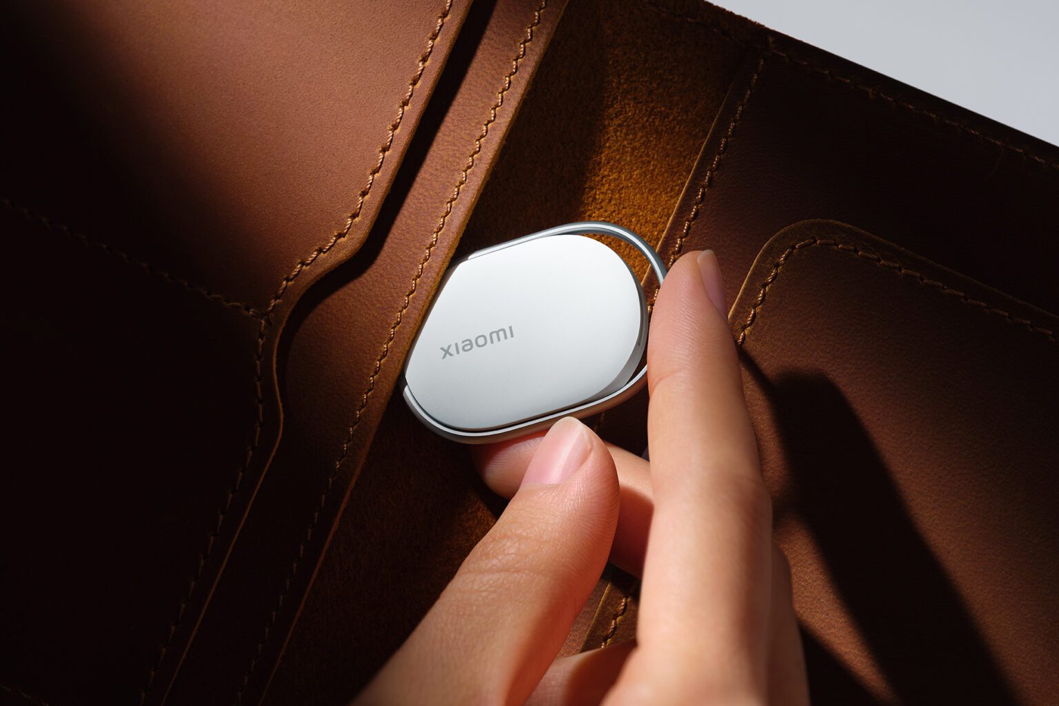 Xiaomi Tag: A Bluetooth Tracker with a Built-in Loop