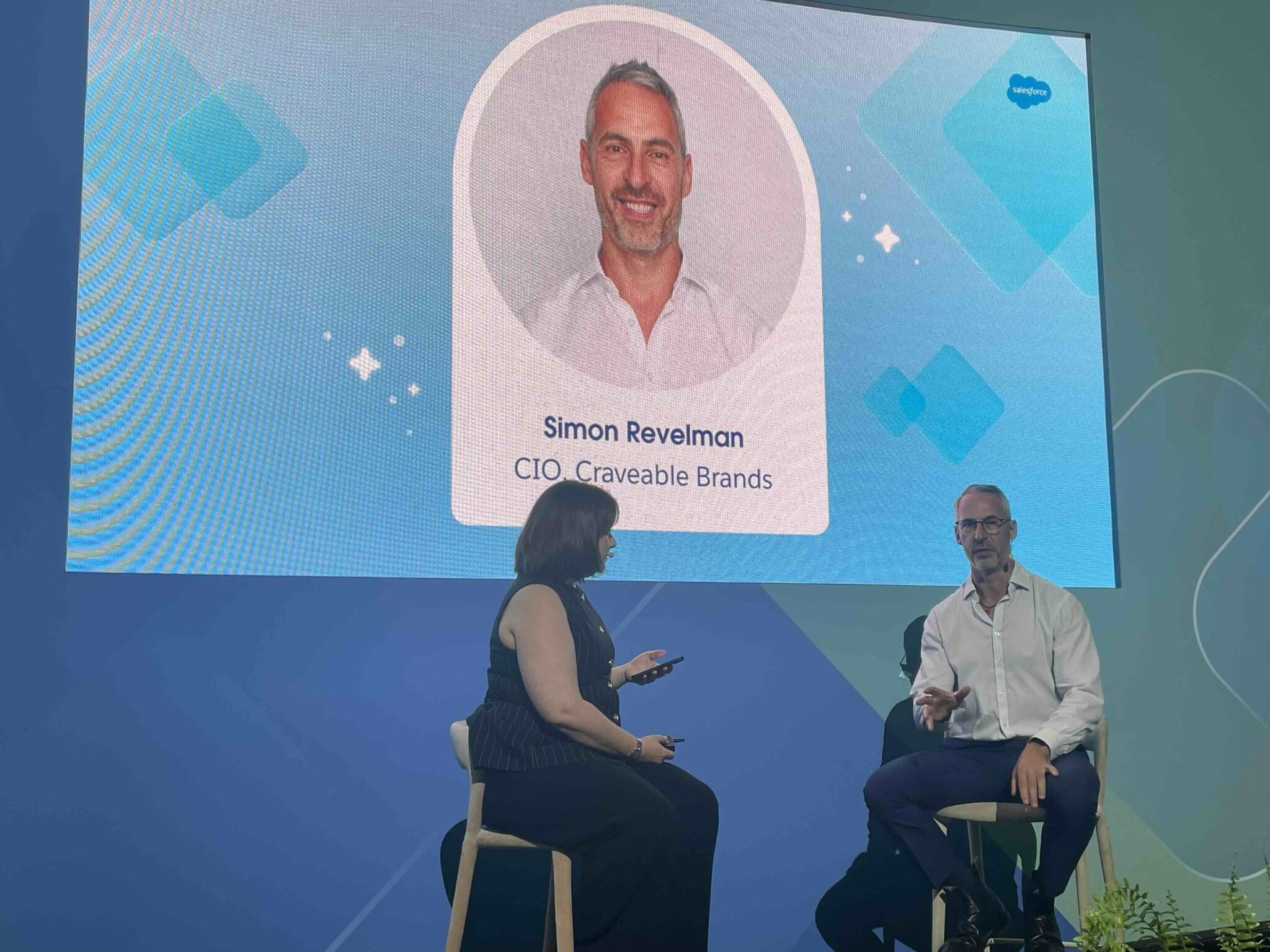 Craveable Brands Eyes AI for Customer Loyalty and Franchisee Assistance