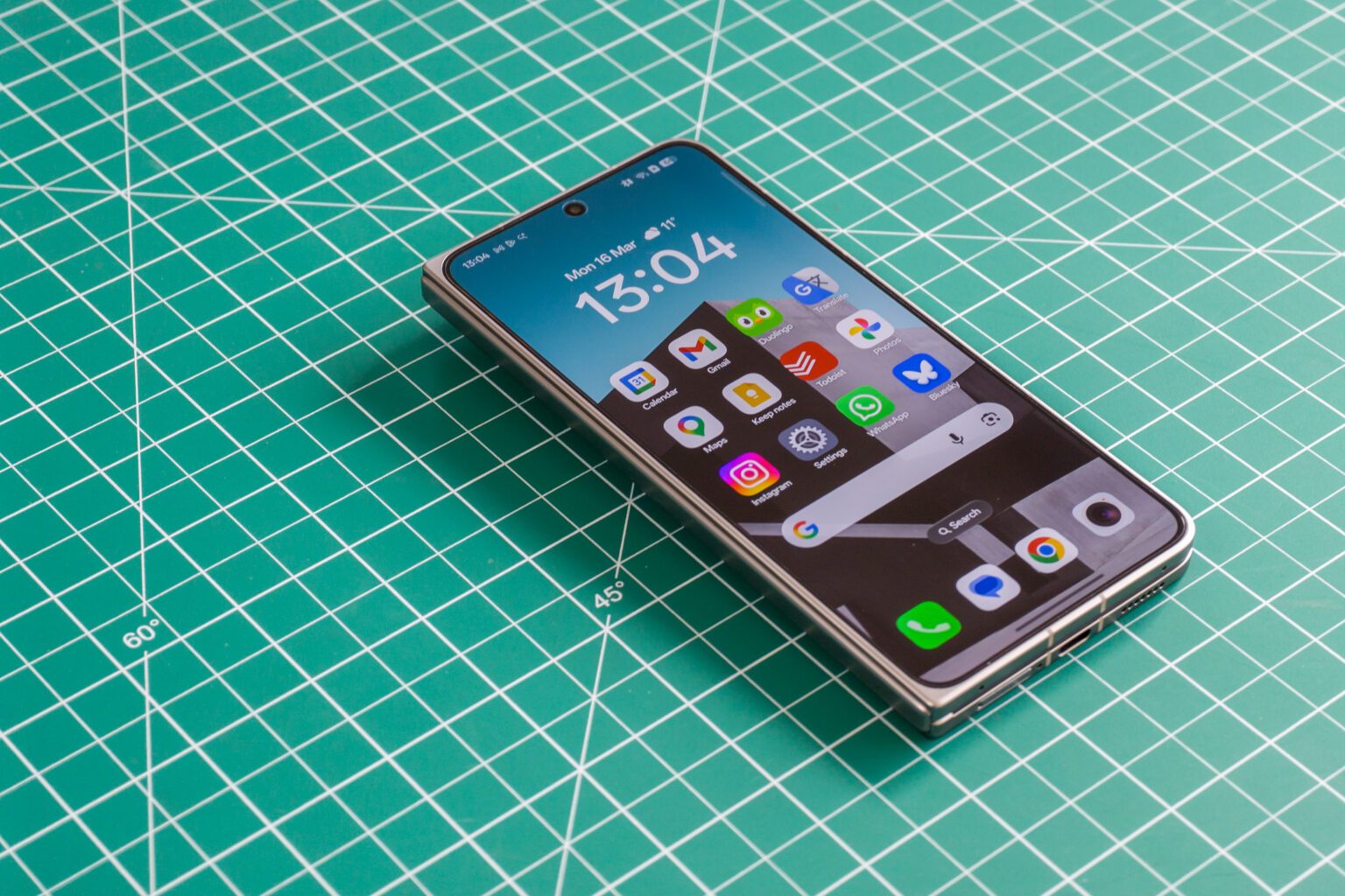 Oppo Find N6 Review: The Best Foldable Phone with Zero-Feel Crease