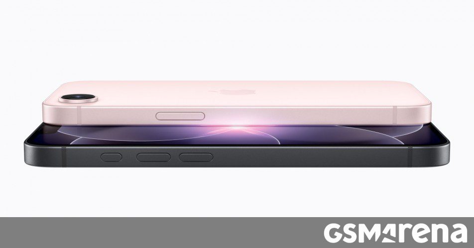 iPhone 17e Review: A19 Chip & MagSafe Upgrades