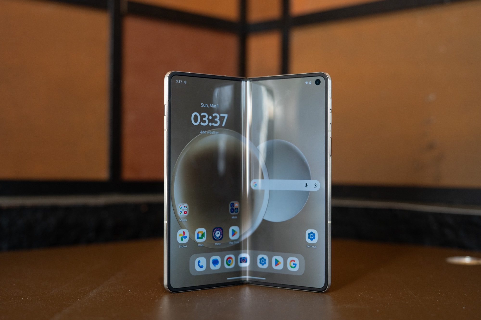 Motorola Razr Fold: A Premium Flagship