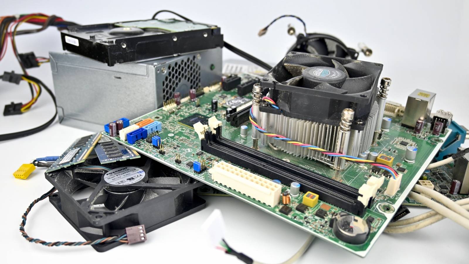 The Hidden Dangers of Reusing Old PSU Cables in PC Building