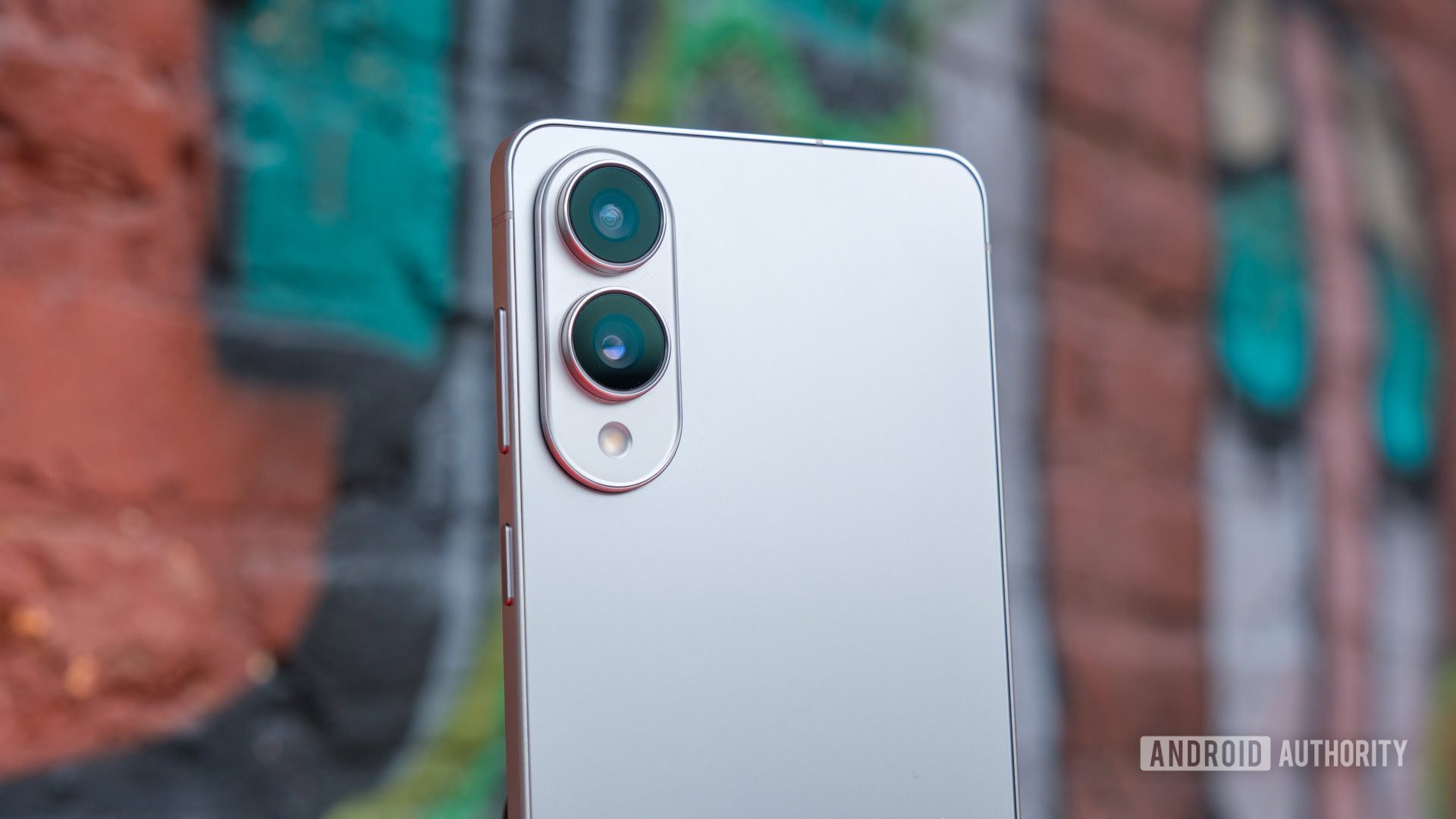 Samsung's Experimental Phones: The Future of Edge and TriFold