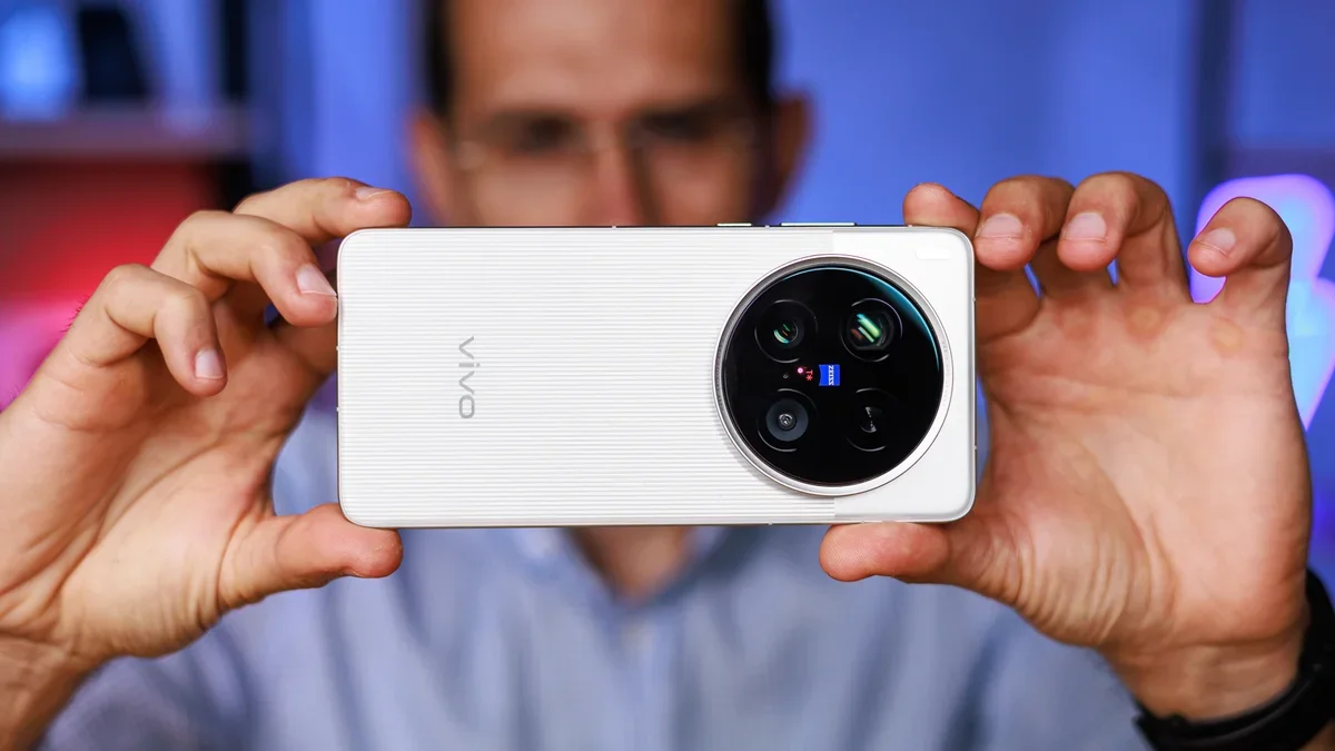 Vivo X300 Ultra: The New Camera Phone King?