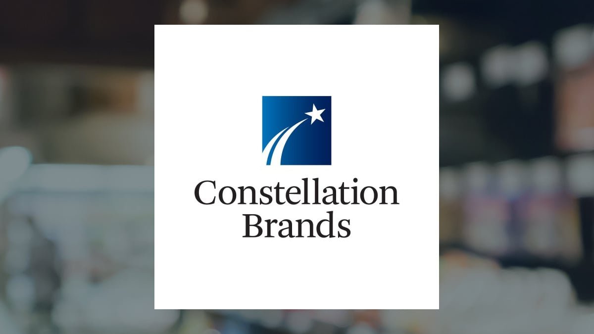 Constellation Brands Stock: Institutional Moves & Analyst Insights