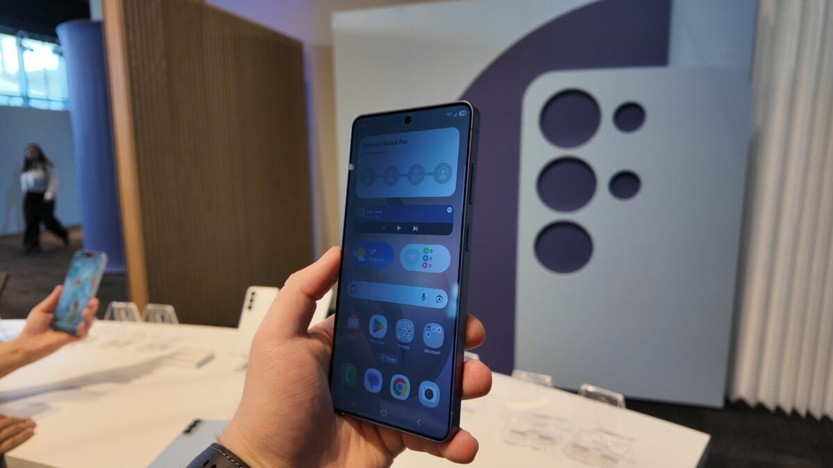 Galaxy S26 Ultra's Innovative Privacy Display