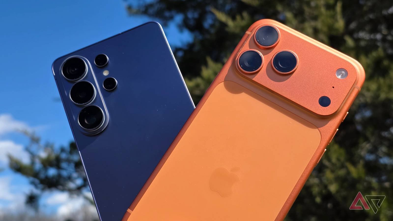 Galaxy S26 Ultra vs iPhone 17 Pro Max: 2026 Showdown