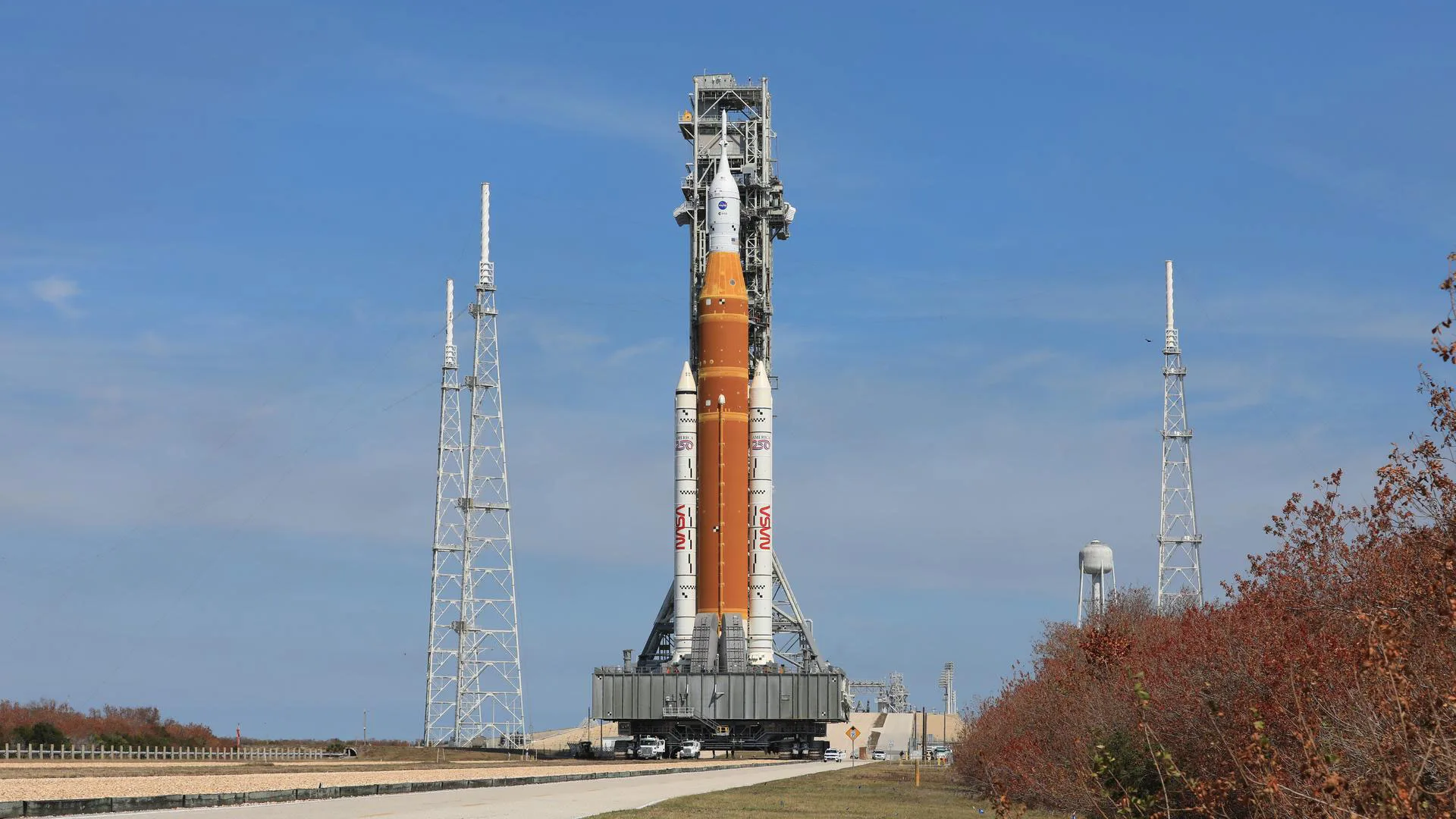 NASA Delays Moon Landing to 2028