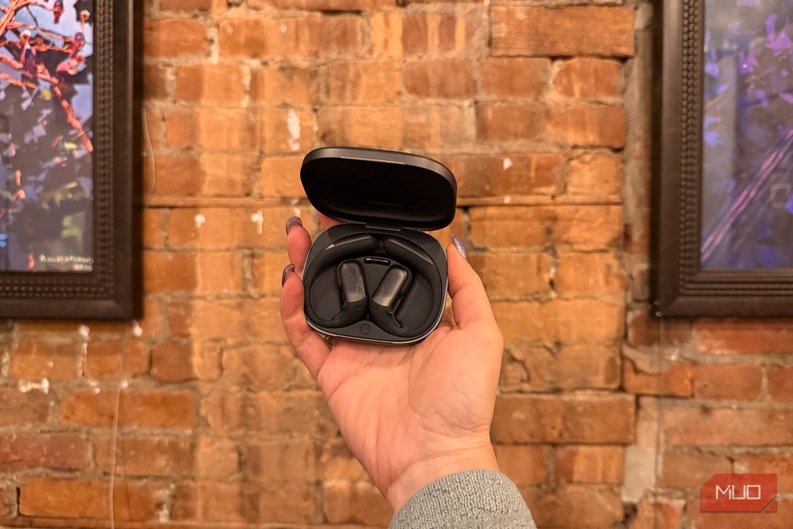 Effective Noise Cancelling in Open-Ear Buds