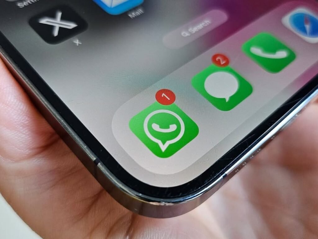 WhatsApp AI Features: Smart Replies, Dual Accounts & Cross-Platform Transfers
